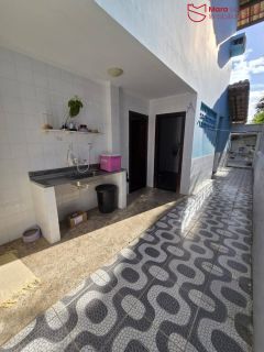 oportunidade no Hortovillas! Se você procura um imóvel espaçoso, com potencial para investimento e localizado em um dos condomínios mais luxuosos de Lauro de Freitas.