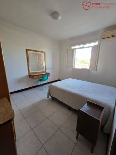 oportunidade no Hortovillas! Se você procura um imóvel espaçoso, com potencial para investimento e localizado em um dos condomínios mais luxuosos de Lauro de Freitas.