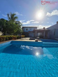 oportunidade no Hortovillas! Se você procura um imóvel espaçoso, com potencial para investimento e localizado em um dos condomínios mais luxuosos de Lauro de Freitas.