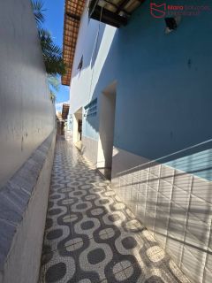 oportunidade no Hortovillas! Se você procura um imóvel espaçoso, com potencial para investimento e localizado em um dos condomínios mais luxuosos de Lauro de Freitas.