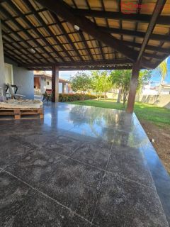 oportunidade no Hortovillas! Se você procura um imóvel espaçoso, com potencial para investimento e localizado em um dos condomínios mais luxuosos de Lauro de Freitas.