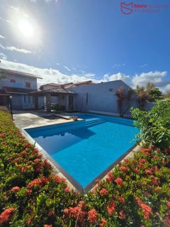 oportunidade no Hortovillas! Se você procura um imóvel espaçoso, com potencial para investimento e localizado em um dos condomínios mais luxuosos de Lauro de Freitas.