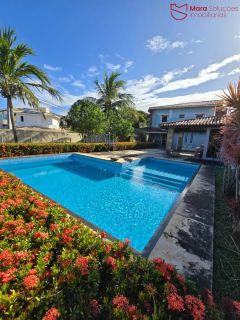 oportunidade no Hortovillas! Se você procura um imóvel espaçoso, com potencial para investimento e localizado em um dos condomínios mais luxuosos de Lauro de Freitas.