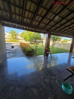 oportunidade no Hortovillas! Se você procura um imóvel espaçoso, com potencial para investimento e localizado em um dos condomínios mais luxuosos de Lauro de Freitas.