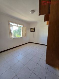 oportunidade no Hortovillas! Se você procura um imóvel espaçoso, com potencial para investimento e localizado em um dos condomínios mais luxuosos de Lauro de Freitas.