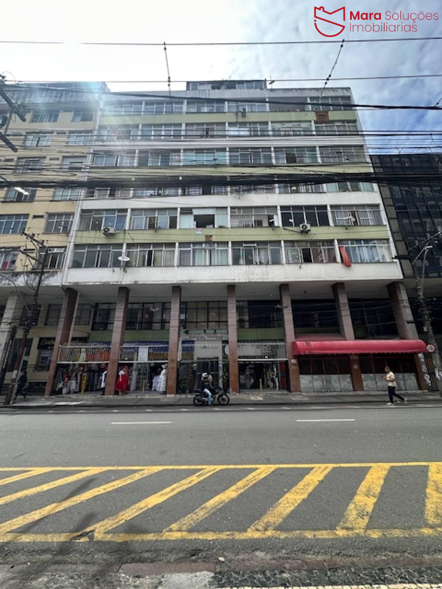 Apartamento para locação – Avenida Carlos Gomes.