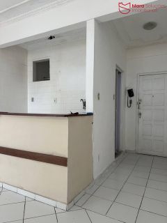 Apartamento para locação – Avenida Carlos Gomes.
