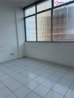 Apartamento para locação – Avenida Carlos Gomes.
