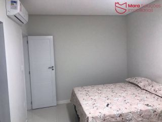 Casa de Alto padrão com 5/4 em Vilas do Atlântico!