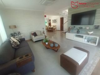 Casa duplex em Alphaville Litoral Norte.