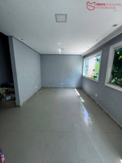 Casa à venda em Ipitanga – condomínio fechado.