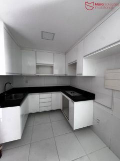 Casa à venda em Ipitanga – condomínio fechado.