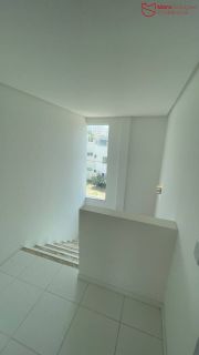 Cobertura 3/4 Semi Mobiliada em Localização Privilegiada – Buraquinho.