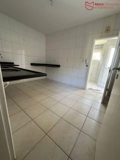 LOCAÇÃO NO COND. VILAS BOSQUE LAURO DE FREITAS PRÓXIMO PARQUE SHOPPING.