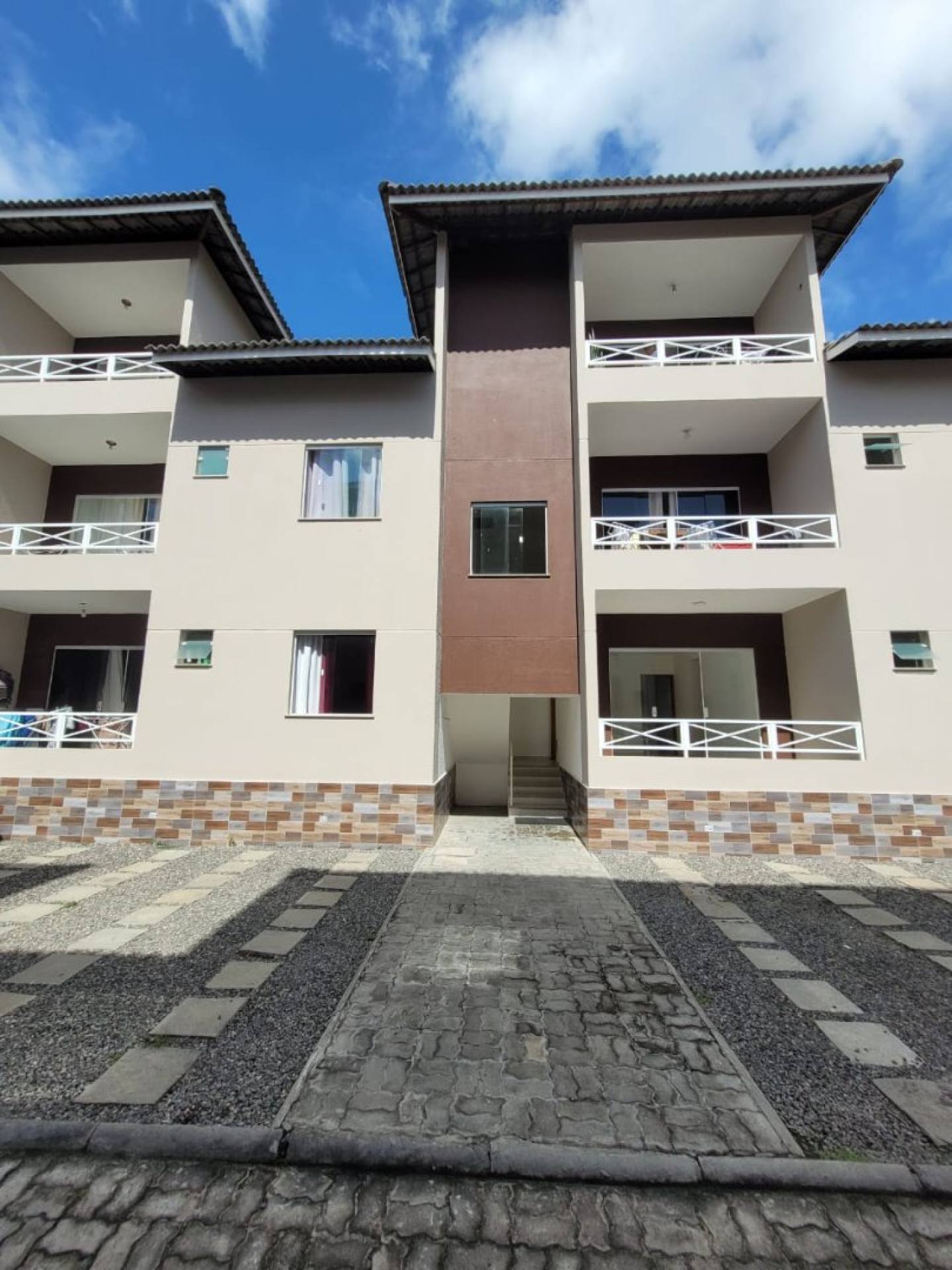 Apartamento Para Alugar com 3/4, sendo 1 suítes no Miragem.