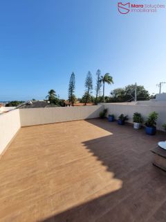 Triplex com 3 suítes em rua pública em Ipitanga.