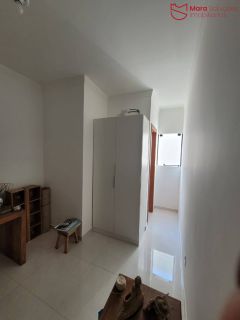 Triplex com 3 suítes em rua pública em Ipitanga.