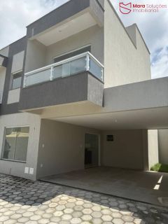 Casa Duplex em Ipitanga.