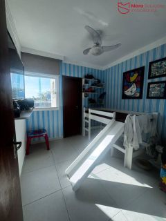 Casa Triplex á Venda com 3 suítes na Avenida Amarílio Thiago.