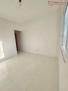 Apartamento em Ipitanga  com 2, 3/4  ou cobertura.