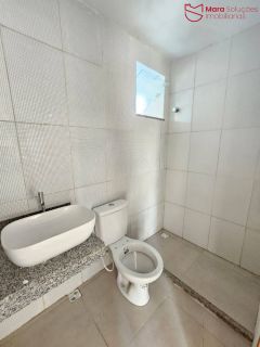 Apartamento em Ipitanga  com 2, 3/4  ou cobertura.