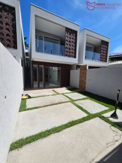 Casa em Pitangueiras  com 3 suites.