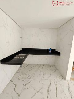 Casa em Pitangueiras  com 3 suites.