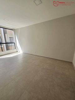 Casa Triplex em Condomínio na região de Pitangueiras.