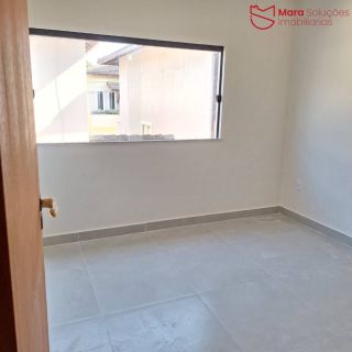 Casa nova dentro do Portão do Sol em Buraquinho.