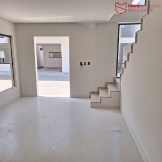 Casa nova dentro do Portão do Sol em Buraquinho.