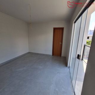 Casa nova dentro do Portão do Sol em Buraquinho.