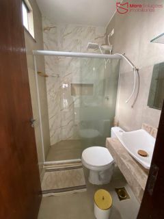 Viva com Estilo: Casa 2/4 com Suítes, Closet e Terraço Exclusivo.