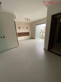 Viva com Estilo: Casa 2/4 com Suítes, Closet e Terraço Exclusivo.