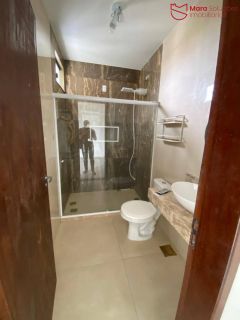 Viva com Estilo: Casa 2/4 com Suítes, Closet e Terraço Exclusivo.