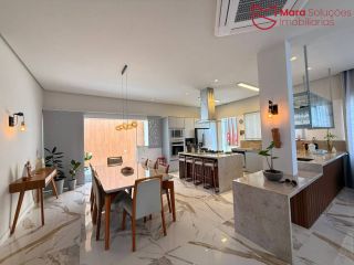 Casa Moderna no Alphaville Litoral Norte 1 – Venda e Locação.