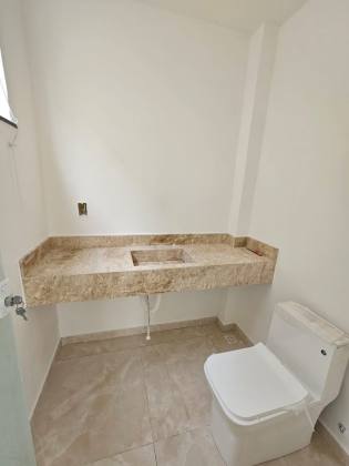 Casa Solta e individual em Pitangueiras.