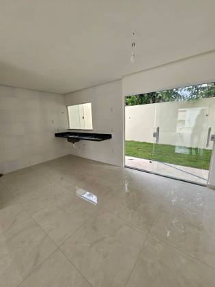 Casa Solta e individual em Pitangueiras.