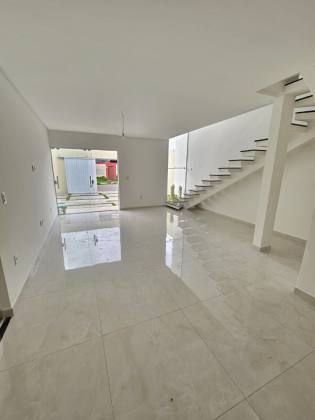 Casa Solta e individual em Pitangueiras.