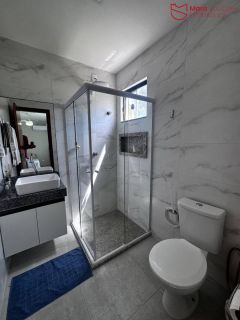 Casa Alto Padrão para Locação – 4 Suítes, Cobertura com Piscina e Área Gourmet!