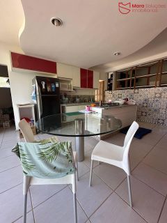 Casa alto padrão no cond. buacaville.