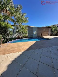 Casa alto padrão no cond. buacaville.