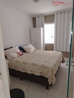 Belíssima casa com 3 quartos e piscina privativa.