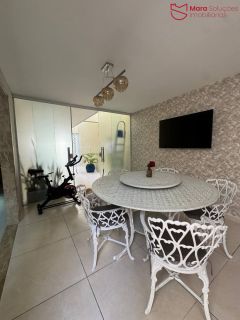 Casa para locação com 3 suítes na Avenida Amarílio Thiago.