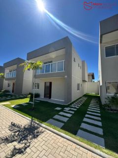 Condomínio de Casas na principal de Buraquinho.