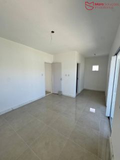 Condomínio de Casas na principal de Buraquinho.