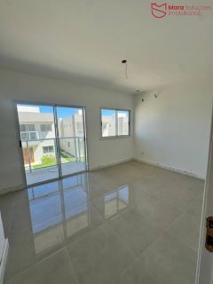 Condomínio de Casas na principal de Buraquinho.