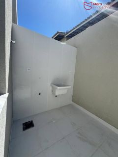 Condomínio de Casas na principal de Buraquinho.