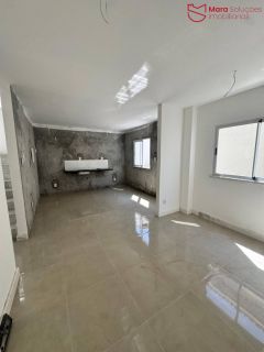 Condomínio de Casas na principal de Buraquinho.