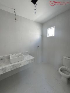 Condomínio de Casas na principal de Buraquinho.