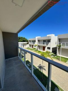 Condomínio de Casas na principal de Buraquinho.